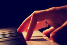 雷火电竞入口-圣西罗惊雷！AC米兰遭勇士重创，意甲王座暗战升级