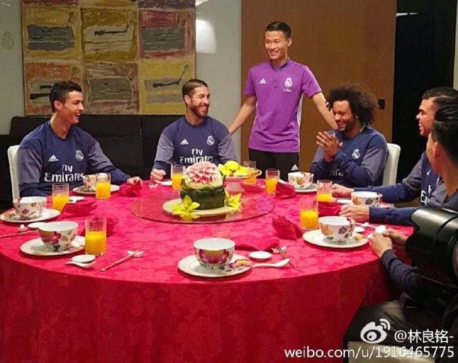 雷火电竞网站-富力外援爆发，助球队豪取大捷(广东男篮外援最新消息签下大外援考辛斯)