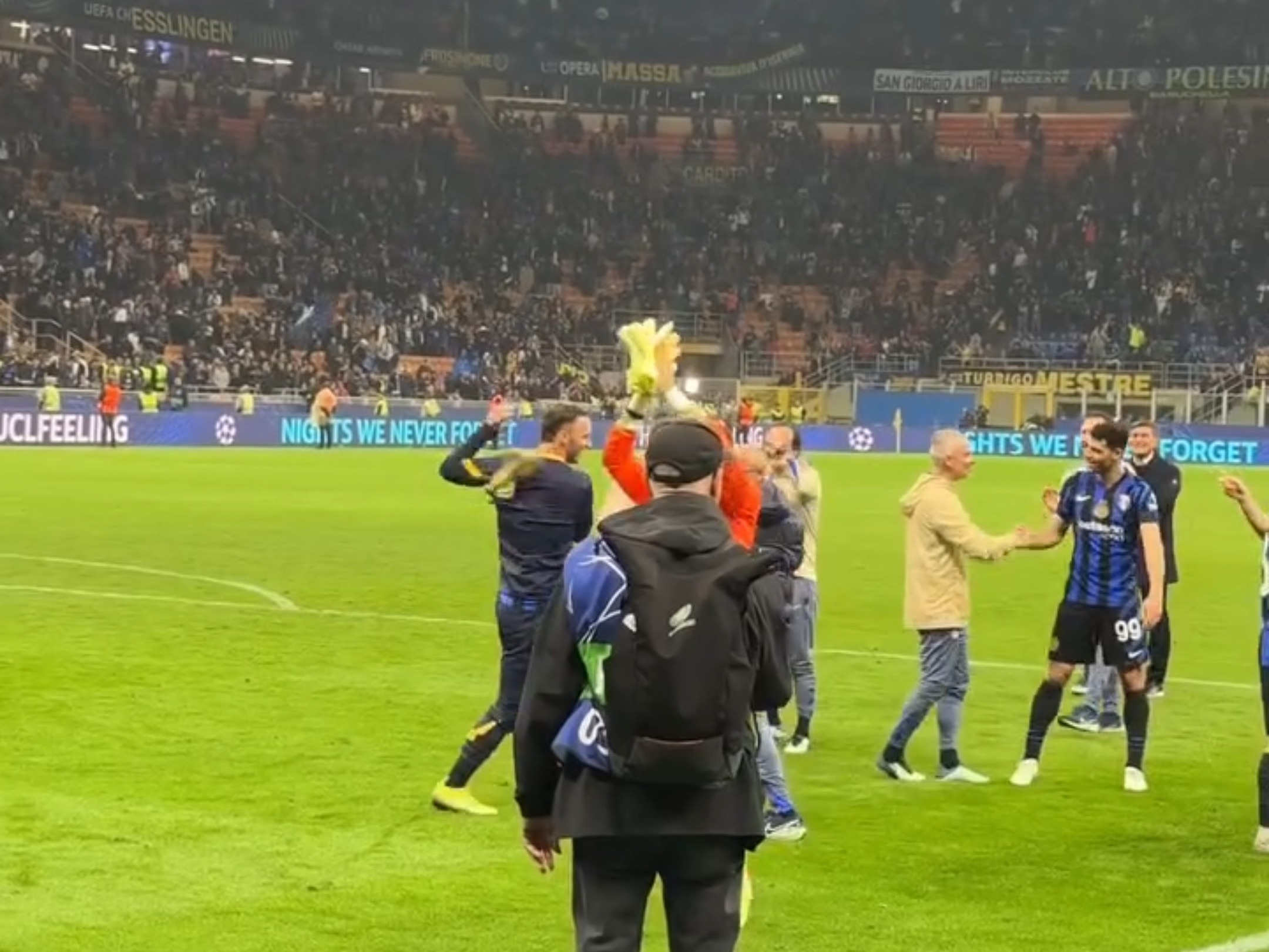 雷火电竞网站-立陶宛队在与科索沃队的比赛中小胜对手