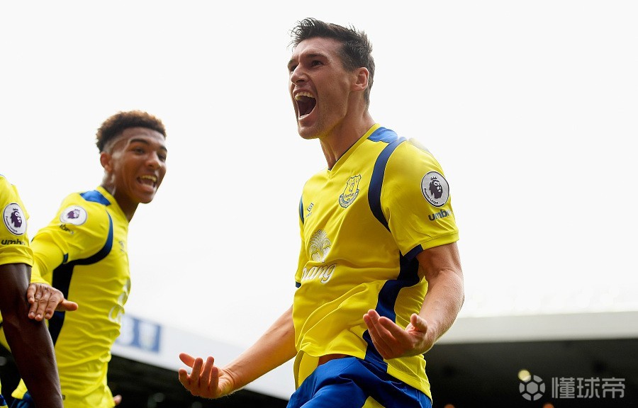 包含查尔顿遇阻西布朗，难敌对手压力的词条