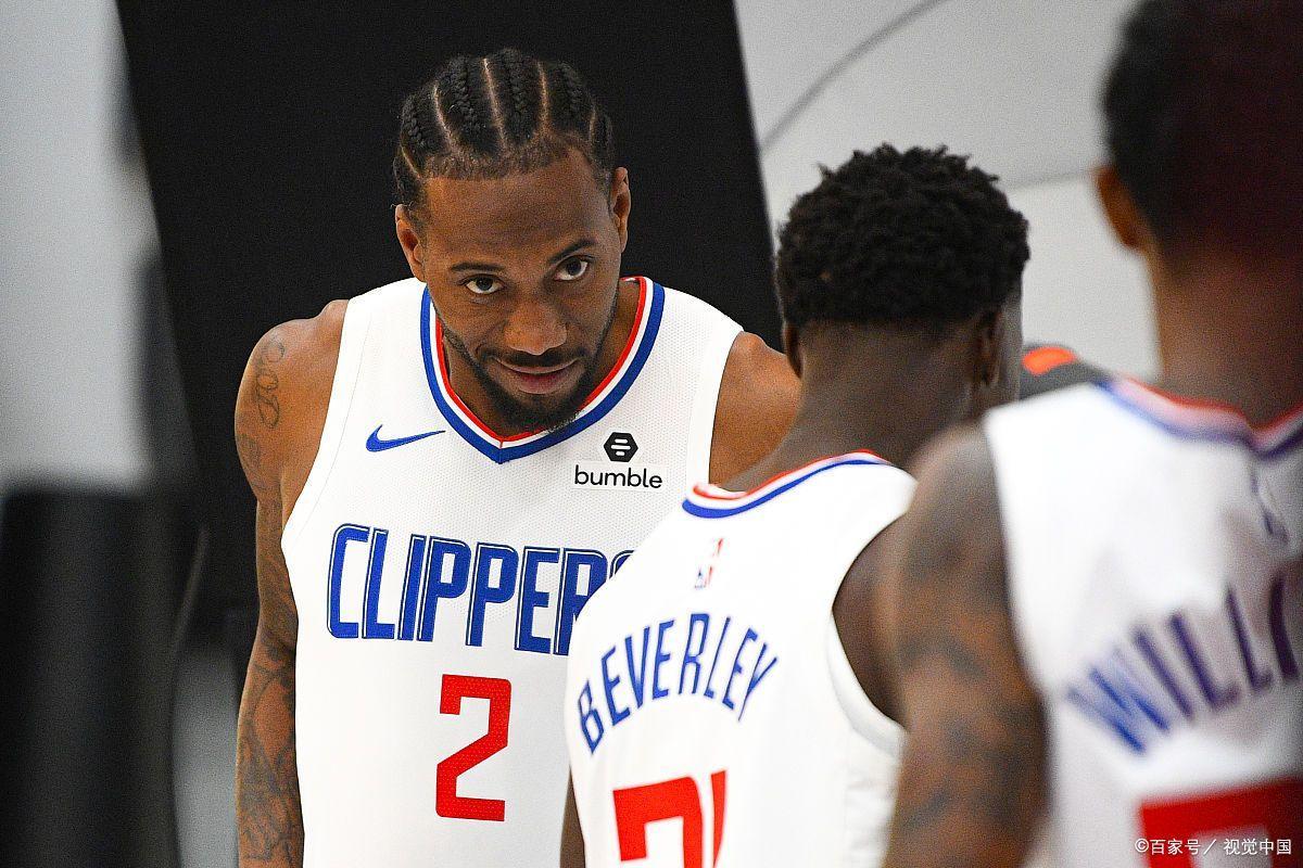 雷火电竞简介-快船主场击败竞争对手，全队表现出色