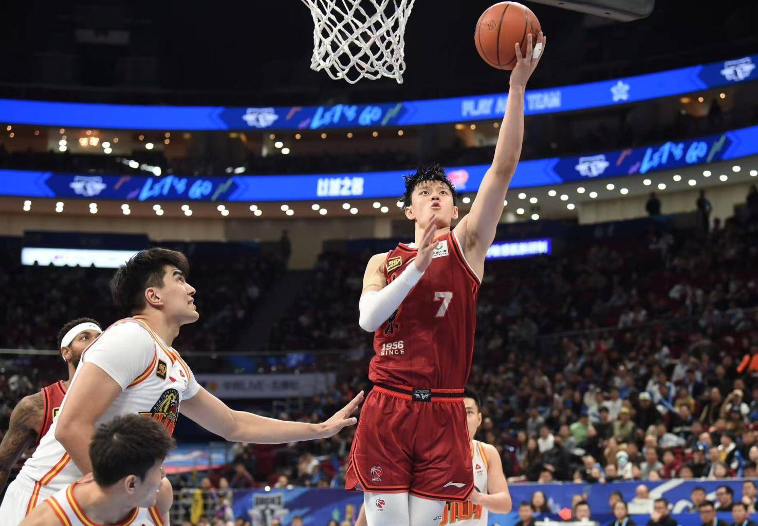 北京男篮实现惊艳逆转，取得胜利