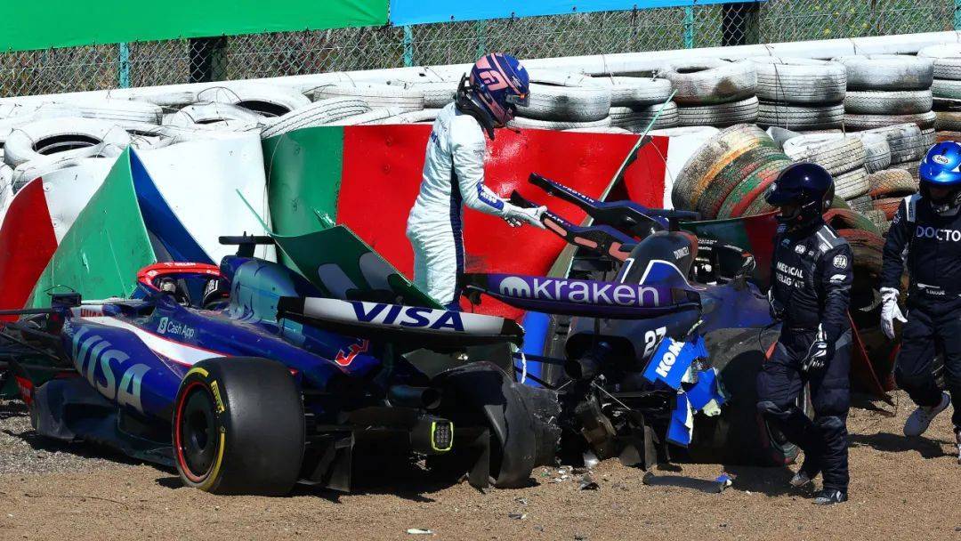 雷火电竞亚洲先驱-索伯车队碾压迈凯伦，佩雷兹刷新纪录