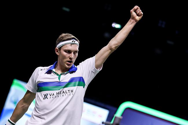 韩国队完胜中国队，安赛龙惊艳四座