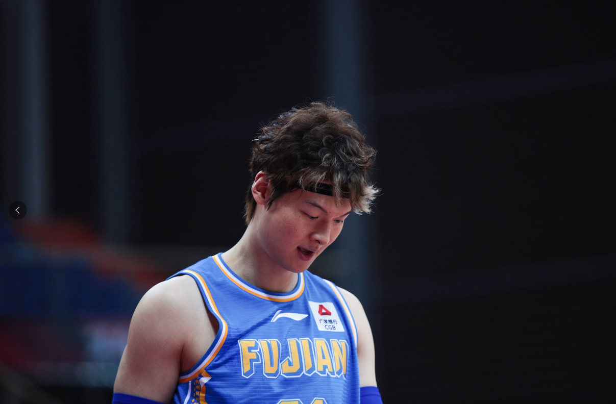 国王逆转吉林队，王哲林高光表现